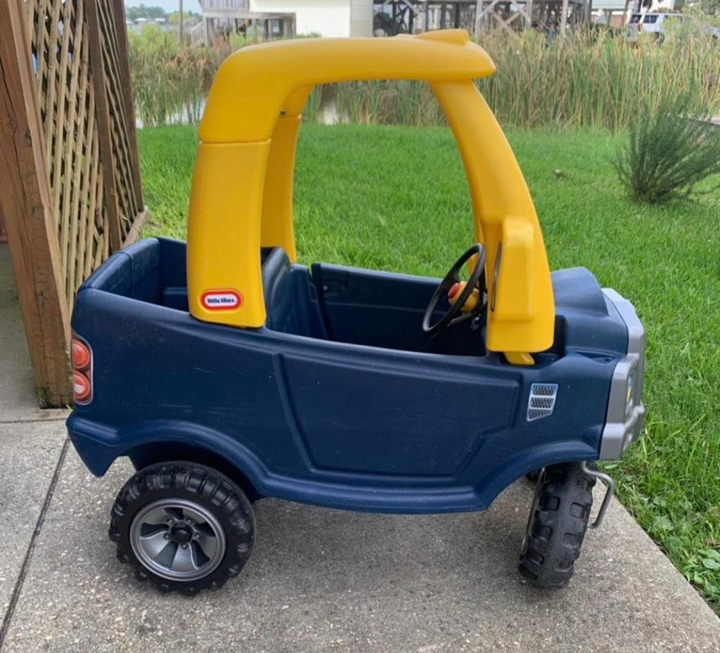 Little store coupe truck